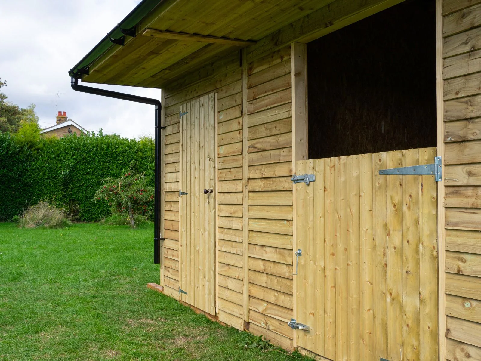 18ft x 12ft Field Shelter with Storage/Tack Feed Room V.4 - Image 16