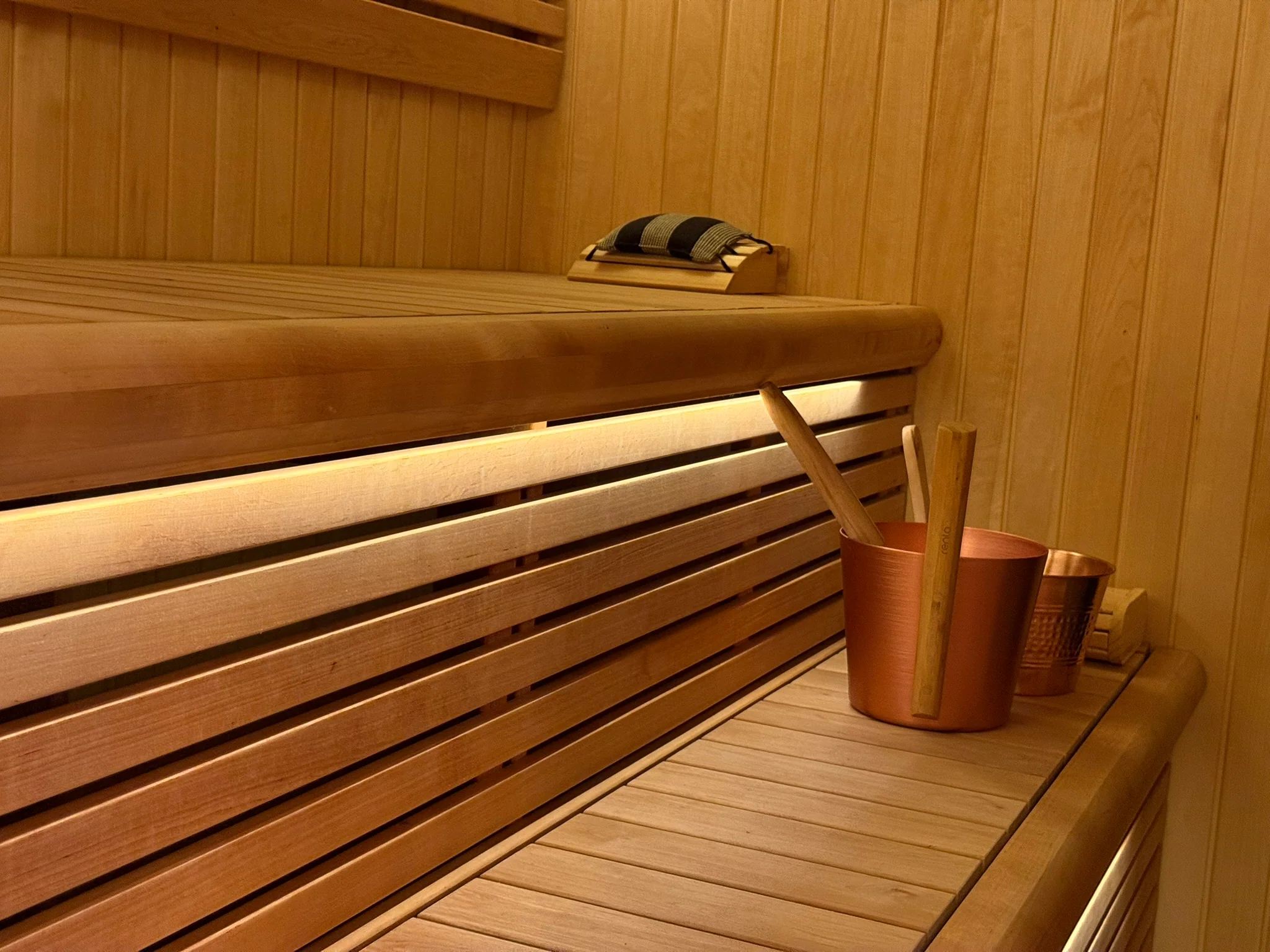 Luxury Garden Sauna & Wellness Suite - Image 12