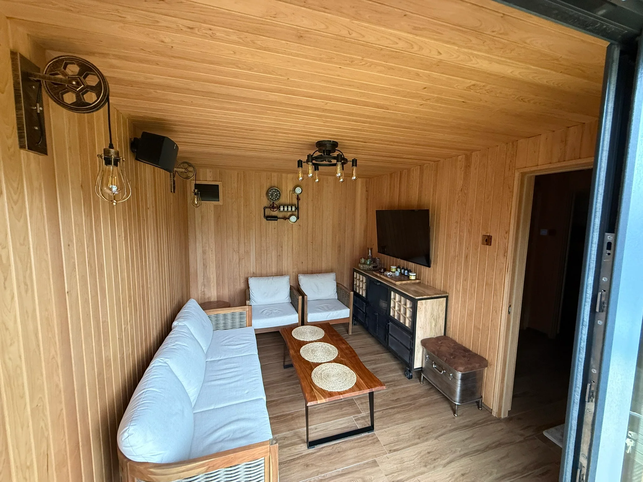 Luxury Garden Sauna & Wellness Suite - Image 8
