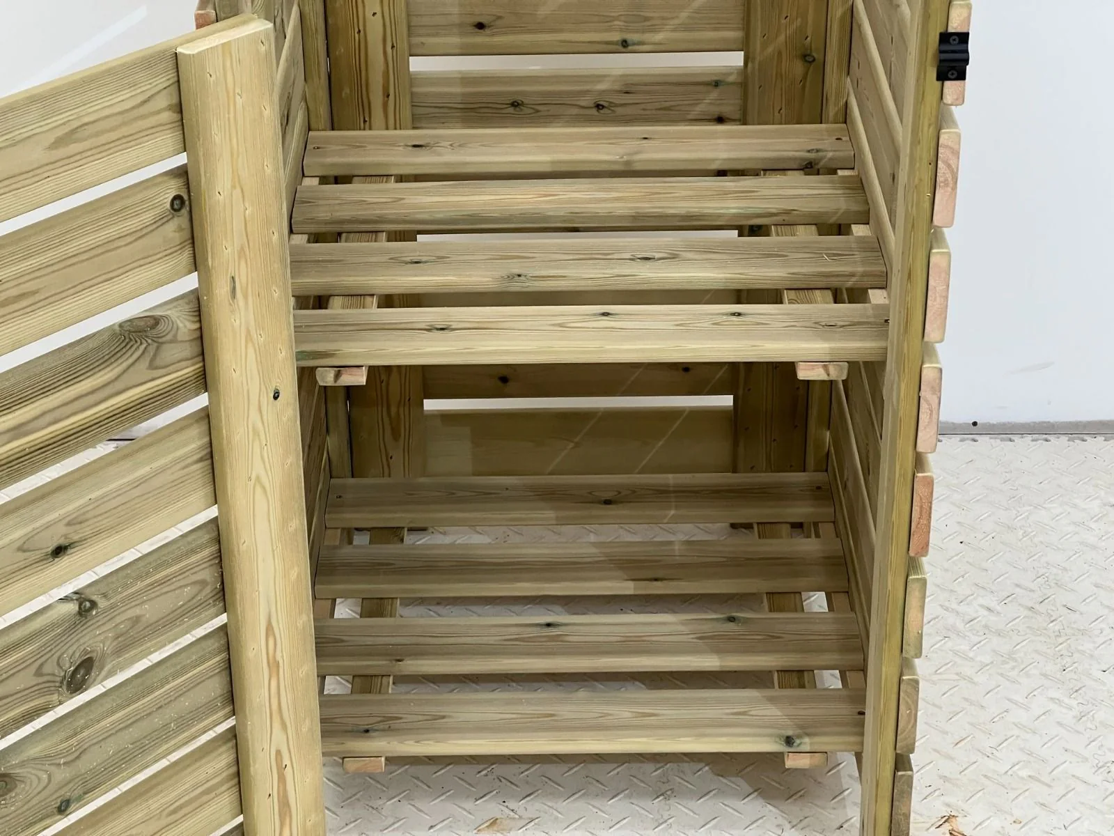 Binbreeze Wheelie Bin Storage Unit - Image 44