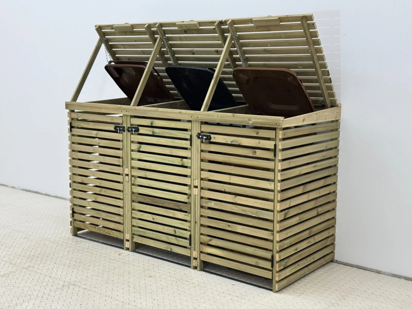 Binhaven Slatted Wheelie Bin Storage Unit - Image 5