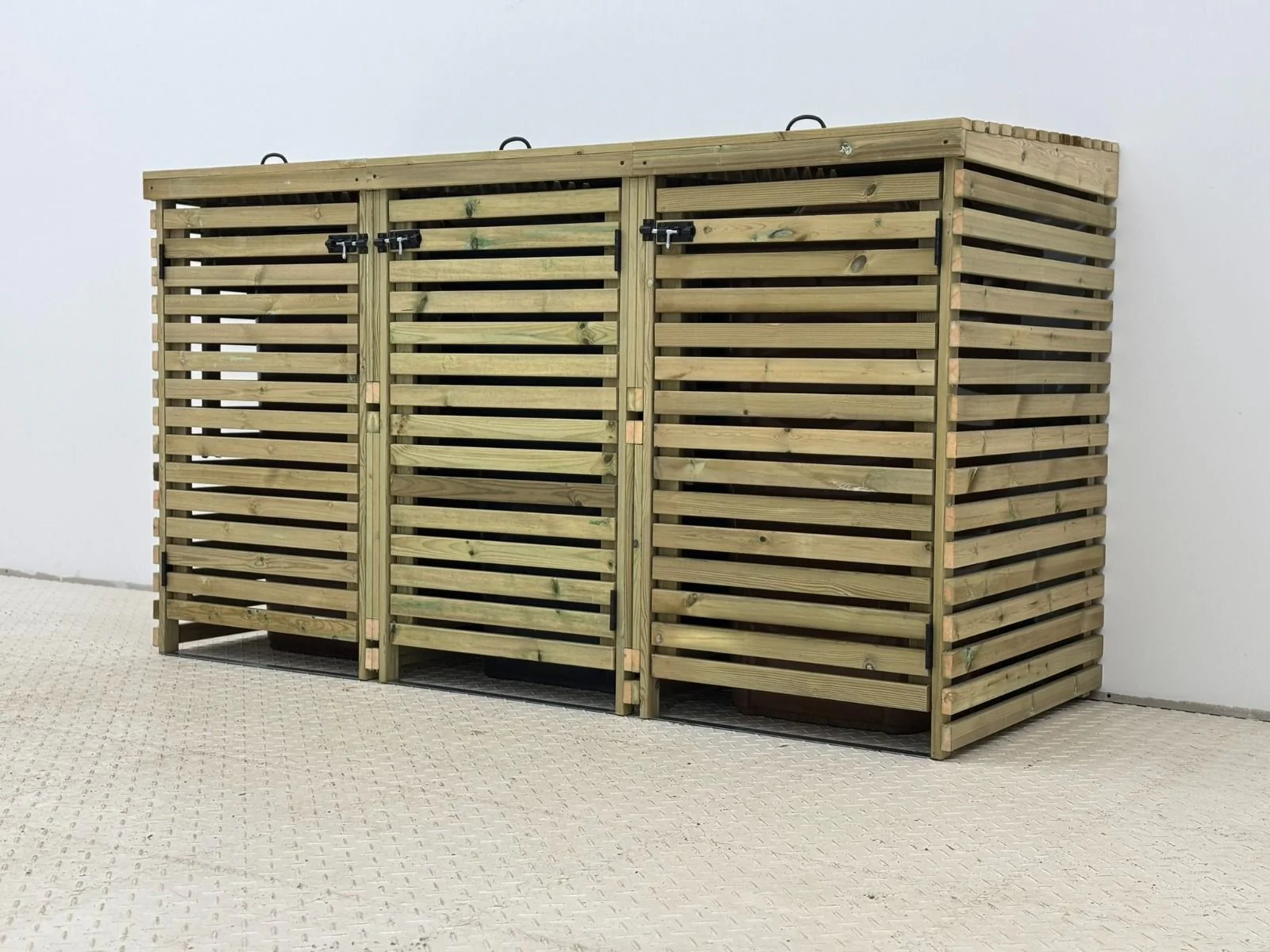 Binhaven Slatted Wheelie Bin Storage Unit - Image 6