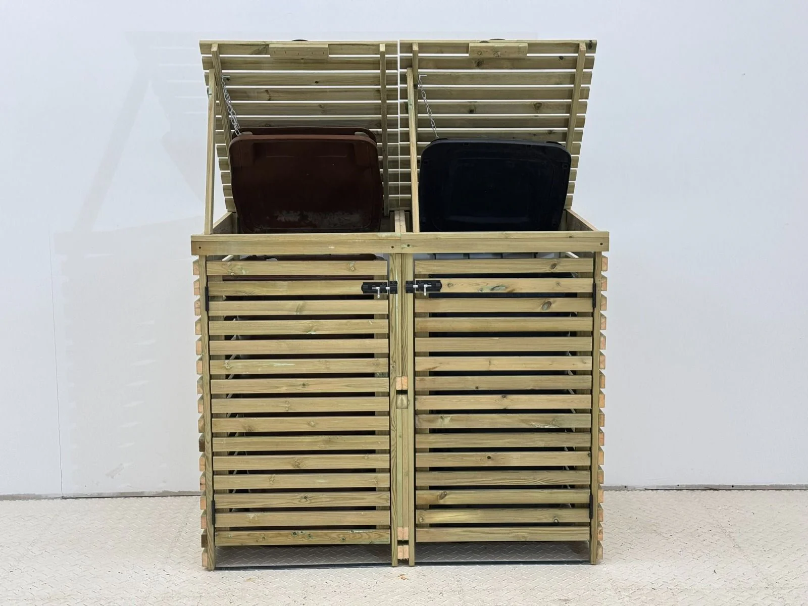 Binhaven Slatted Wheelie Bin Storage Unit - Image 8