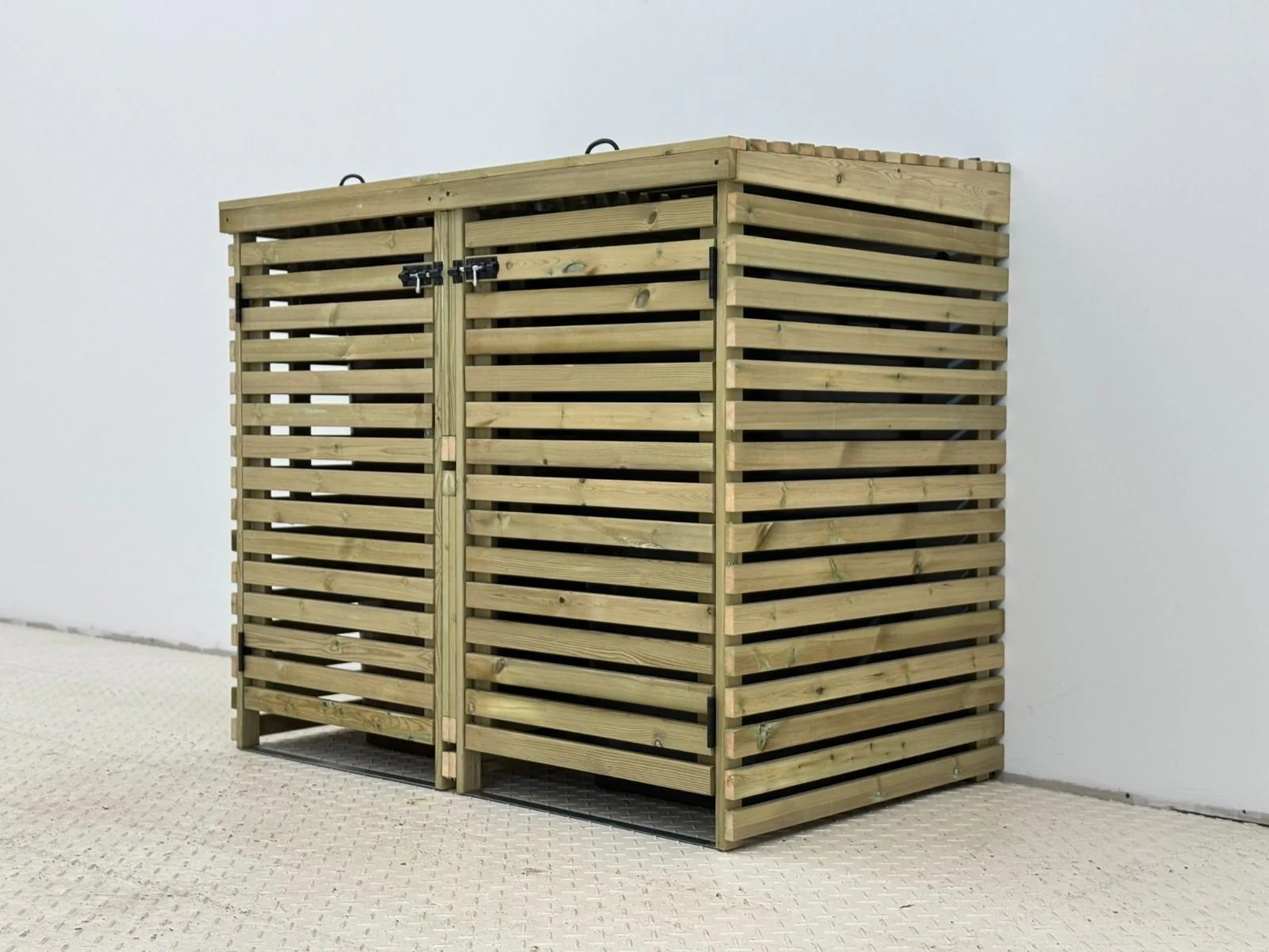 Binhaven Slatted Wheelie Bin Storage Unit - Image 9