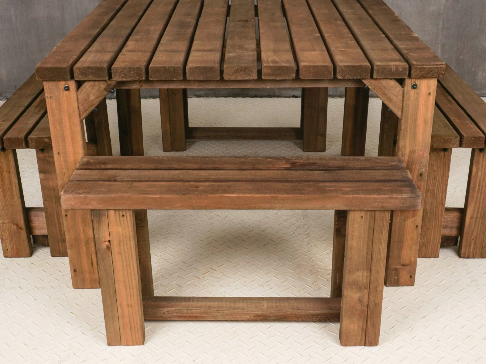 QUADRUM Picnic Table With 4 Benches - Rustic Finish - Image 6
