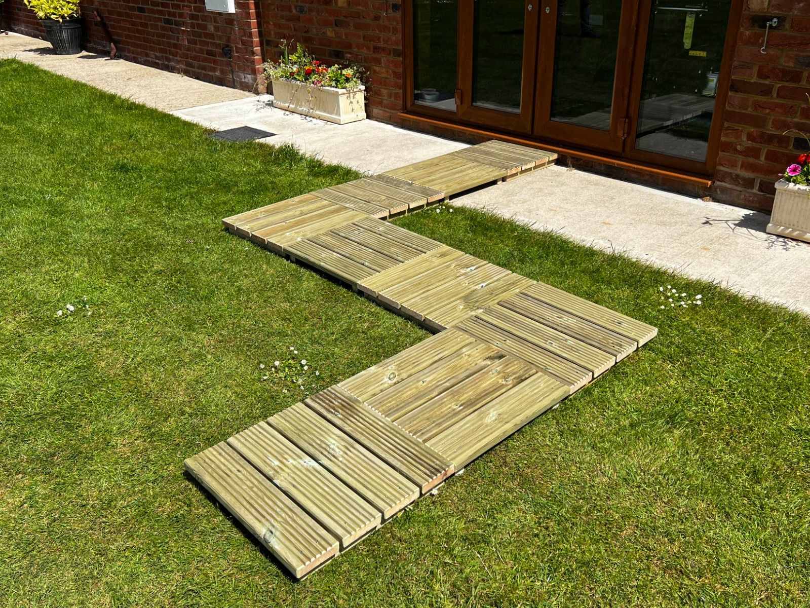 Vertal Decking Tiles - Image 11
