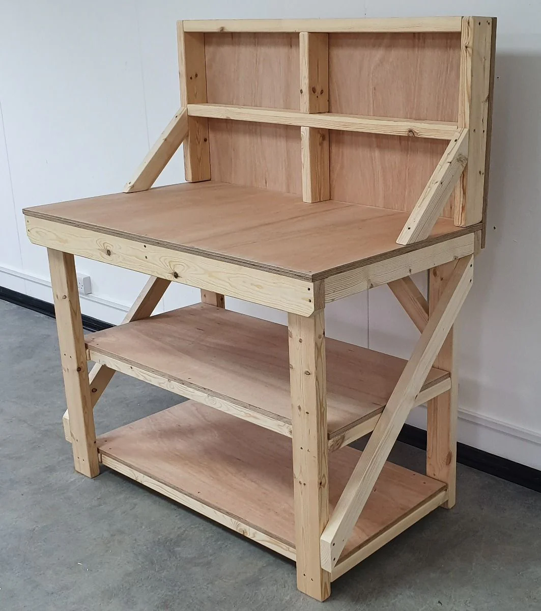 Wooden Workbench 18mm Eucalyptus Hardwood Top With Back Panel And Double Shelf - Image 3