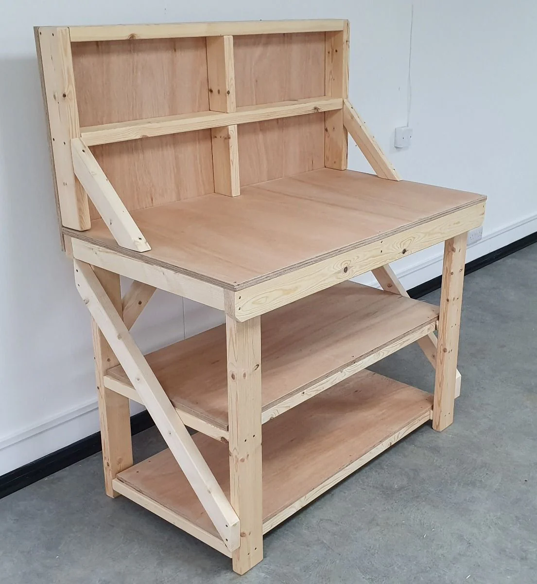 Wooden Workbench 18mm Eucalyptus Hardwood Top With Back Panel And Double Shelf - Image 5