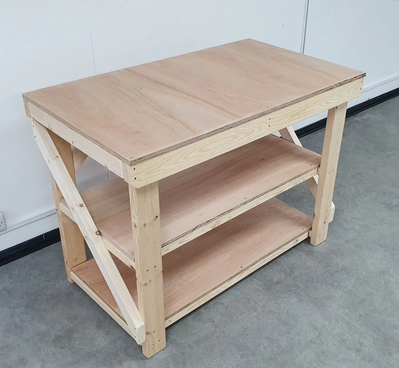 Wooden Workbench 18mm Eucalyptus Hardwood Top With Double Shelf - Image 3